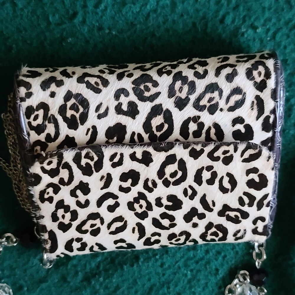 Purses - Picture 8 of 10